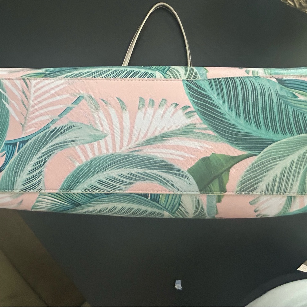 Spartina 449 Tropical Cabana Leaf Pink Tote - Picture 5 of 6